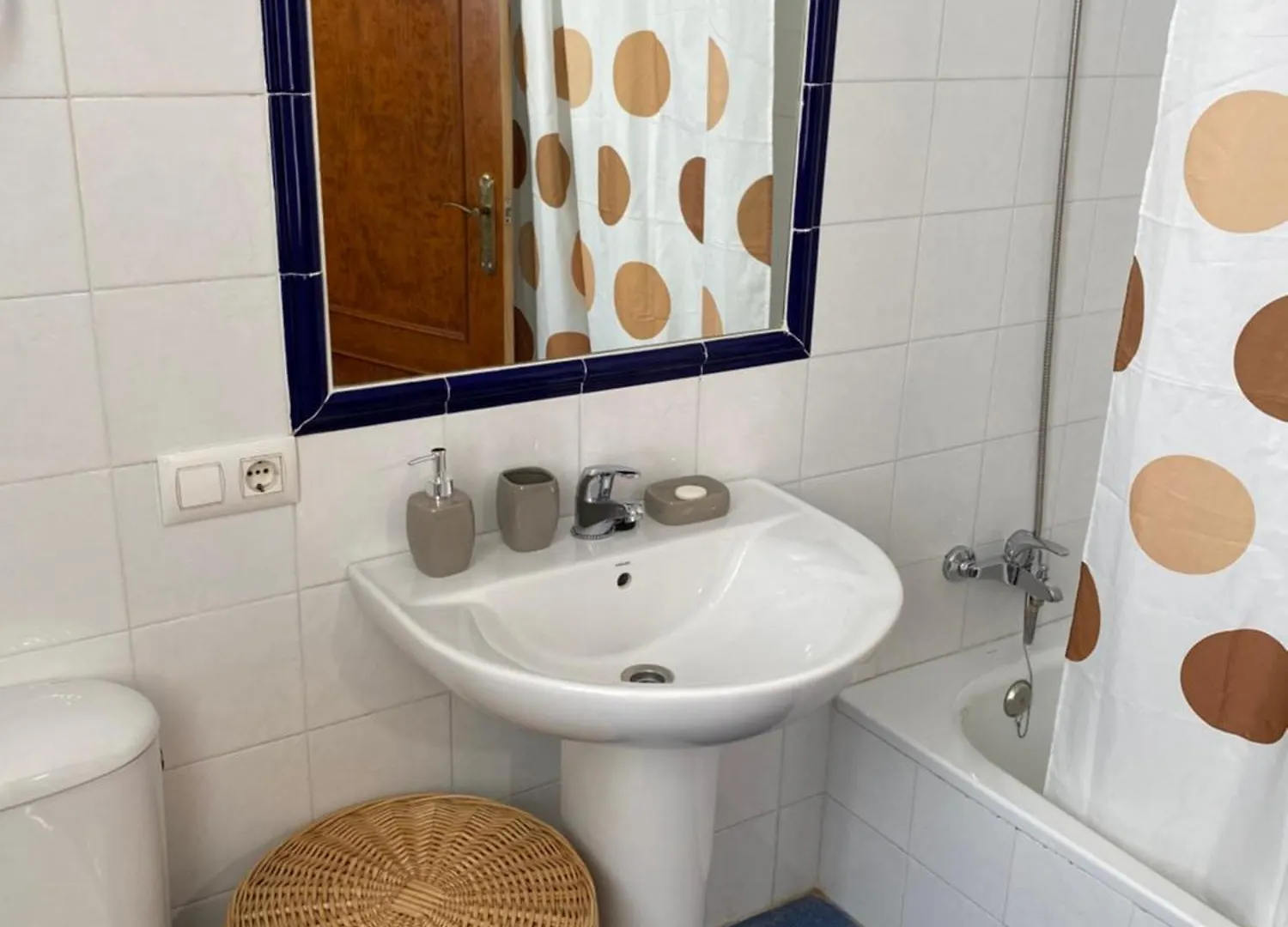 Centro Rosello Palace El Puerto de Santa Maria Apartment